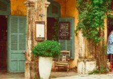 choosing a restaurant location